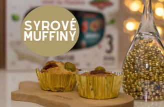 Rýchle syrové muffiny so salámou a olivami (videorecept)